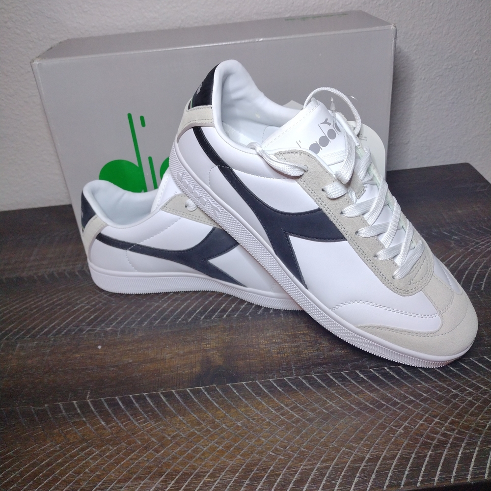 Diadora Men's White and Black Sneakers